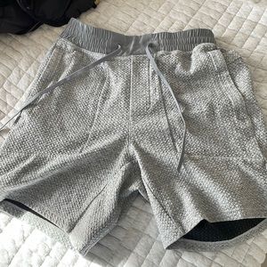 Lululemon At Ease 7”